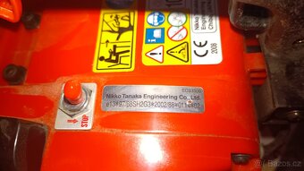 Jednoruční nová japonská motorová pila Hitachi CS 30EG(S) - 3