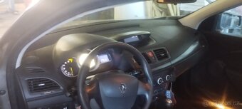 Renault Megane III kombi 1,6 16V LPG 12/2009 - 3