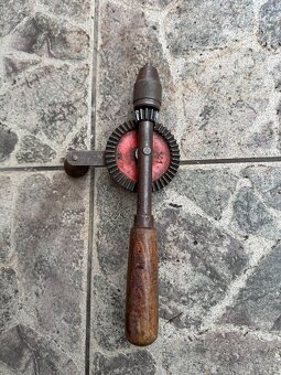 Stará ruční vrtačku - 3