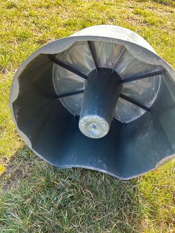 Podstavec pod sud 2 x - 3