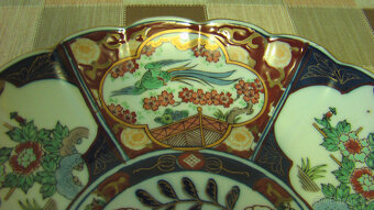 JAPONSKÝ KERAMICKÝ a HERALDICKÝ TALÍŘ - 3