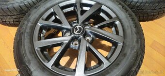 Predám zimnú sadu orig. Mazda 5x114,3 ,205/60 R16 , 7,5mm - 3