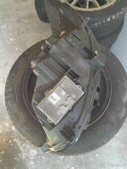 Přední pravé světlo Ford Mondeo mk5-ES73 13D154-AC - 3