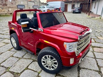 Dětské elektrické autíčko GMC Denali 4x4 - 3