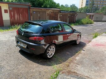 Pridám alfu Romeo 147,1,9JTD,120 cv - 3
