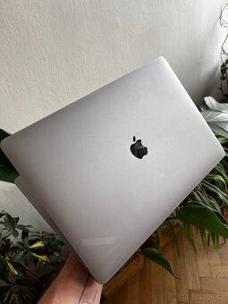MacBook Pro 15" (2016) – i7, 16 GB RAM, 512 GB SSD - 3