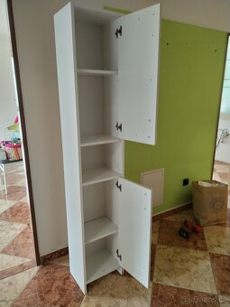 Koupelnová skříňka s umyvadlem a zrcadlem - 3