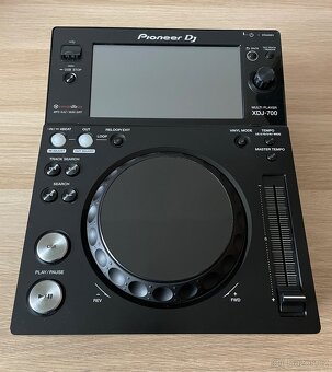 2 x Pioneer DJ XDJ-700 + Pioneer DJM 900NXS - 3