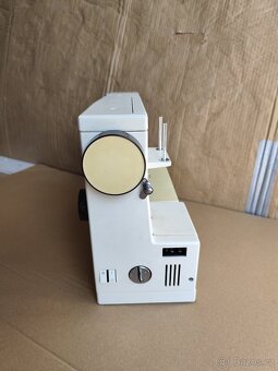 ŠICÍ STROJ LADA - 3