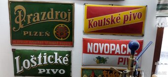 Sbírám - staré pivní láhve,půllitry,cedule,špuntovačku - 3