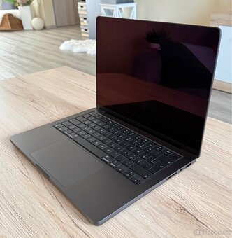 MacBook Pro 14 m4 16GB Ram/512GB SSD - jako nový - 3