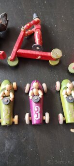Dřevěné figurky a autíčka - 3