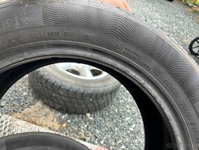 Continental 215/55/17 - 3