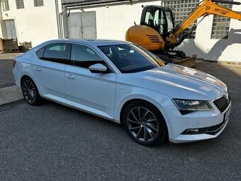 Skoda Superb 2.0 TDi - 3