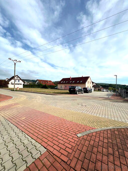 Prodej pozemku 856m2 v obci Vráto 4Km od ČB - 3