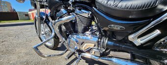Suzuki VS800 GL - 3