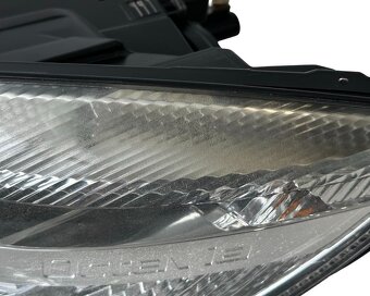 Levý přední halogen 1Z1941015F Škoda Octavia 2 FL r.v. 2011 - 3