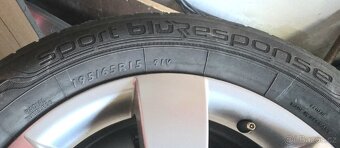 Litá kola ŠKODA OCTAVIA 5x112 zachovalá s pneu - 3