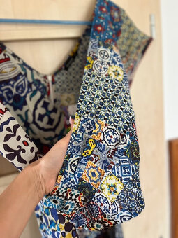 Nové letní šaty zn.Desiqual vel.40 - 3