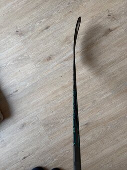 Hokejka Bauer TWITCH, levá, P92 i P28, flex 70, 77, 87 a 102 - 3