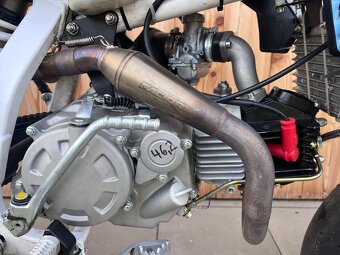 Pitbike motard YCF Factory - nový motor ZS160 - 3