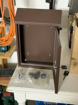 Ocelová poštovní schránka 215 x 305 x 70 mm - hnědá - 3