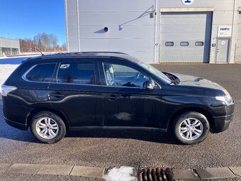 Mitsubishi Outlander 3 2.2 Di-D 4x4 tažné - 3