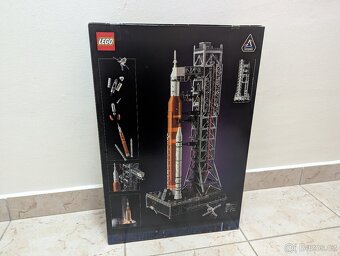 LEGO Icons 10341 NASA Artemis Space Launch System - 3