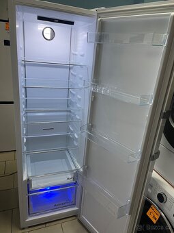 Zánovní chladnička Beko B3RMLNE444HW1 - 3