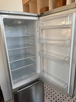 Lednice BEKO CSA29023X - 3