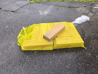 Dřevo na rozpálení komínů atd. - 3