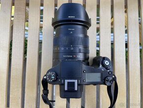 Sony Cyber-shot DSC-RX10 - 3