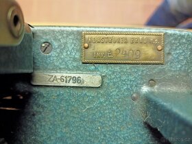 Starý psací stroj - 3