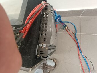 Subwoofer + Kapacitor + zesilovač - 3