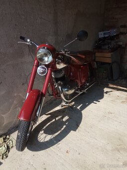 Jawa 250 - 3