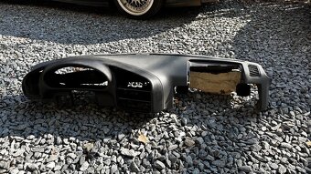 Šedá palubovka BMW E36 Cabrio - Coupe - 3