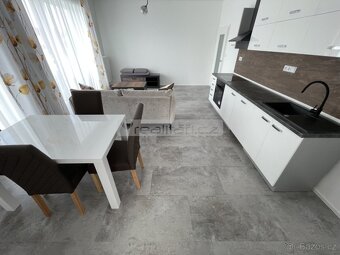 Pronájem novostavby bytu 2+kk s velkorysou terasou v Plzni-S - 3