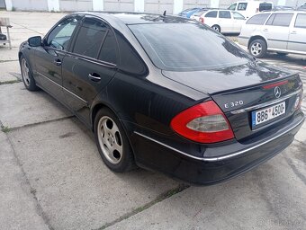 Mercedes Benz W211 320 Cdi Avantgarde - 3