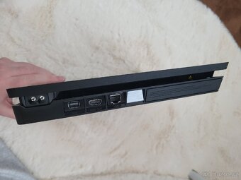 Playstation 4 slim 1tb a 24 her - 3