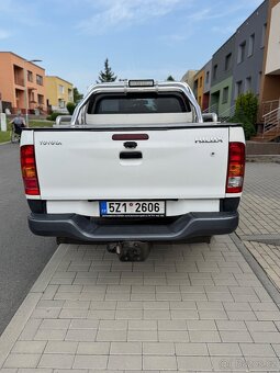 Toyota Hilux - 3