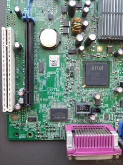 DELL Optiplex 780 E93839 GA0404 (SOCKET LGA775) s procesorem - 3