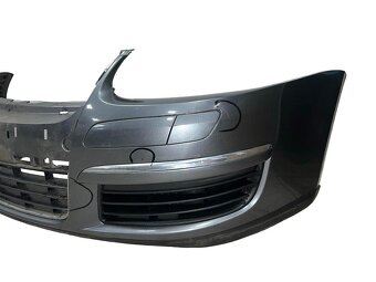 Přední nárazník šedá metalíza LD7X VW Golf 5 r.v. 2007 - 3