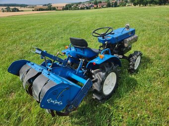 JAPONSKÝ MALOTRAKTOR ISEKI TX1000 4X4 - 3