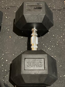 Jednoručky 2×30 kg StrongGear – pogumované + dárek ZDARMA - 3
