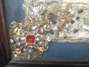 Sv. obrázek s ostatky - datováno 1673. - 3