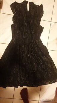 Luxusní společenské i plesové černé šaty z H&M, vel. 38 - 3