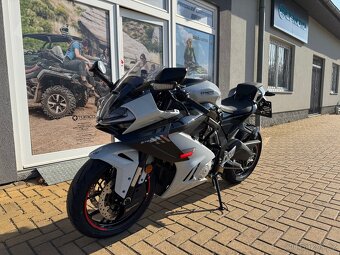 CFMOTO 675 SR-R EU5+ - 3