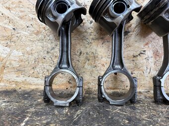 PRAVÝ PŘEDNÍ BLATNÍK VW PASSAT B6 LC9X - 3