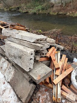 Betonové stropnice za odvoz - 3