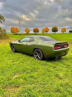 Dodge Challenger - 3
